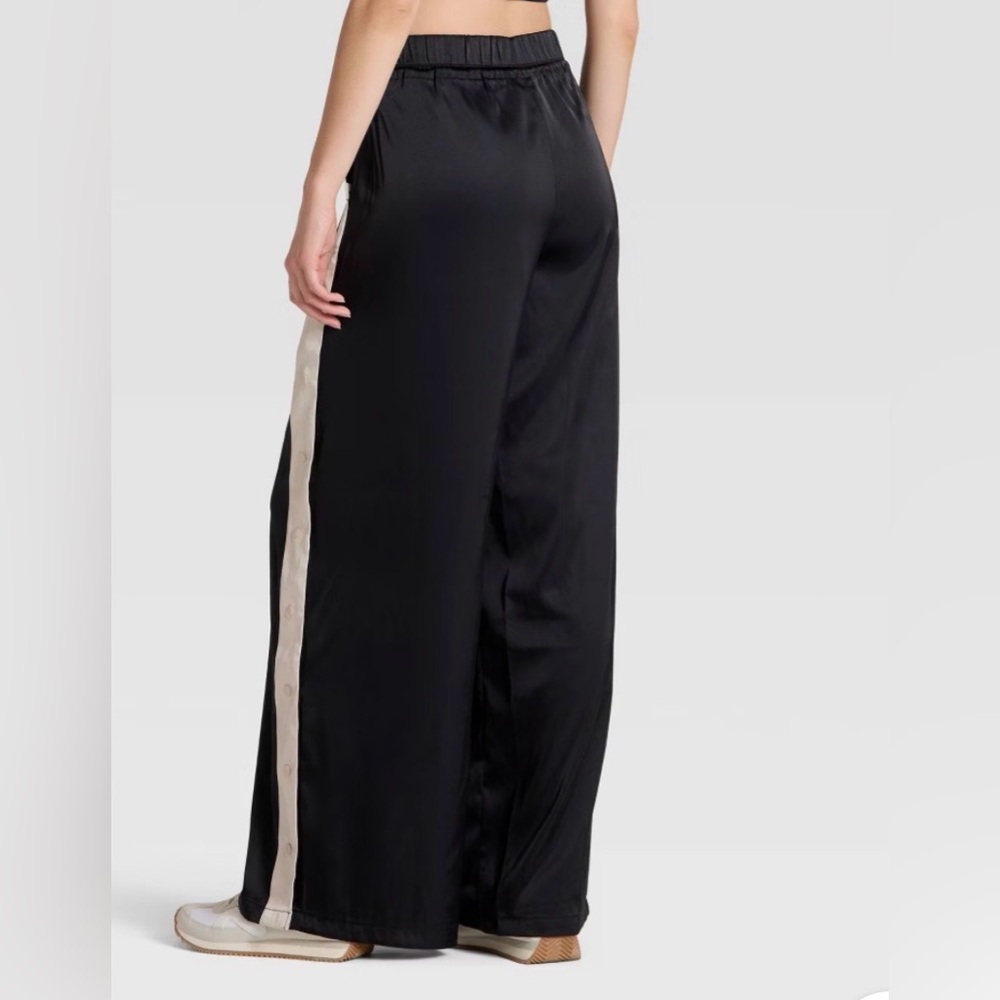 JoyLab Black Wide-Leg Track Pants with Cream Side Stripes - Picture 2 of 8
